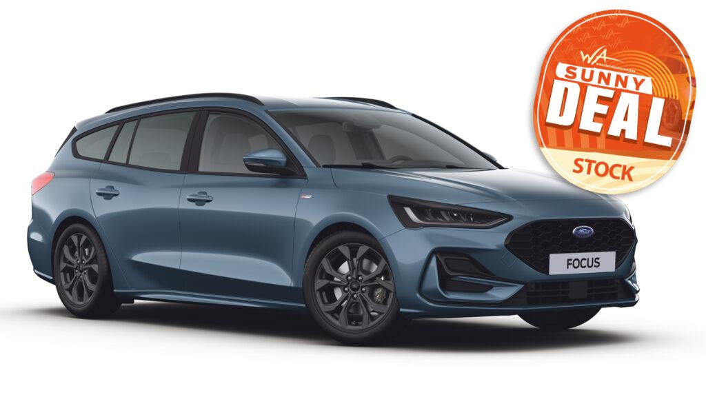 Het zijn Sunny Deals bij Waasland Automotive Beveren en Sint-Niklaas. Profiteer heel de zomer lang van straffe kortingen op stock en jonge tweedehandswagens. Wees er snel bij want de eerste deals rijden onze showroom al uit! - Ford Focus Clipper stockwagen